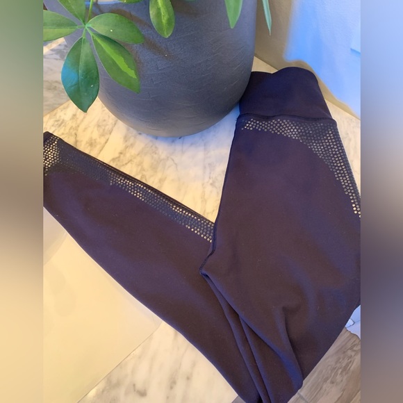 Lululemon Leggings - Small - Navy Blue - Picture 2 of 7